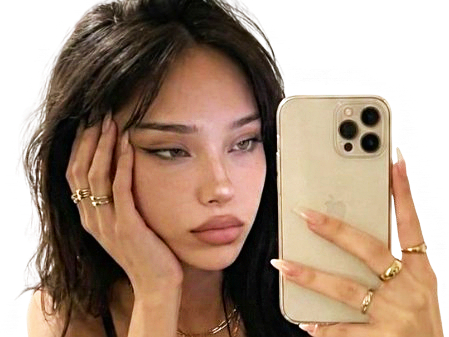 fille girl regard pensive drink badass dark telephone portable ennui