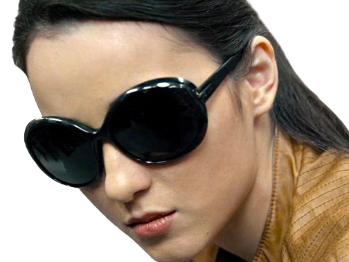 julie estelle indonesienne actrice badass lunettes soleil regard asiatique