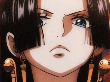 boa hancock one piece cheveux noir yeux bleu boucle oreille serpent bloop