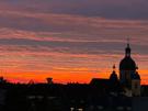 aube-leve-de-soleil-aurore-matin-nuit-jour-orange-lumiere-beau-ville-silhouette-ciel
