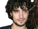 fabrizio-fab-moretti-musicien-batteur-americain-bresilien-the-strokes-cheveux-boucles-rock-independant