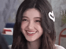 danielle-marsh-idol-kpop-newjeans-fille-star-rire-sourire-coreenne-australienne-belle-gif