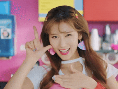 sana minatozaki gif danse mignonne belle kpop idol twice