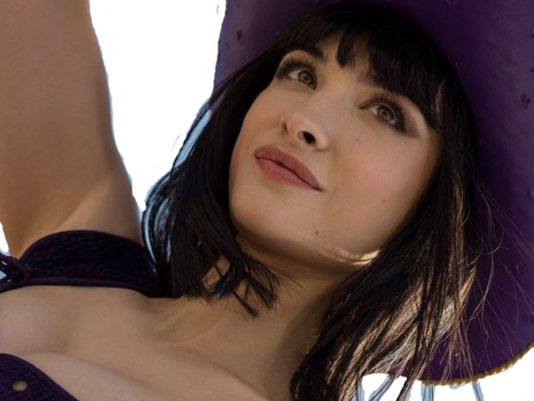 lera abova one piece nico robin live action cheveux noir chapeau bloop