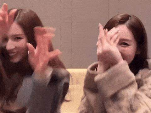 sana naeyon danse gif twice kpop idols coreenne japonaise