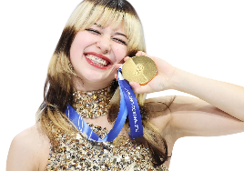 alysa liu sourire patinage medaille jo jeux olympiques dhiver d hiver