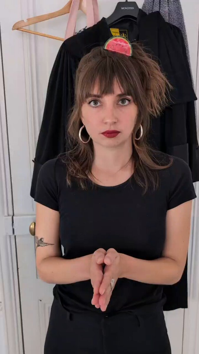 elsa marcel gauchiste gaucho saint denis 93 femme meuf fille teen