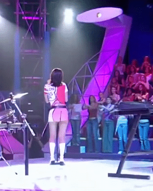 alizee sing fra celeb people fame souvenir nostalgie oldfag 0ld 90s lolita nea joven prime