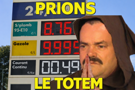 totem-golem-prie-essence-carburant-fou-religion-complot