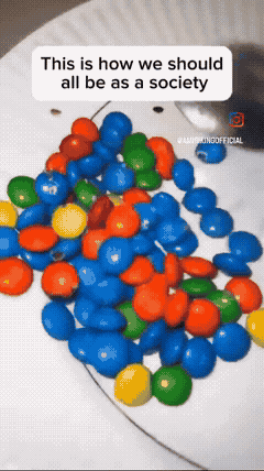gif smarties noirs vivre ensemble trie