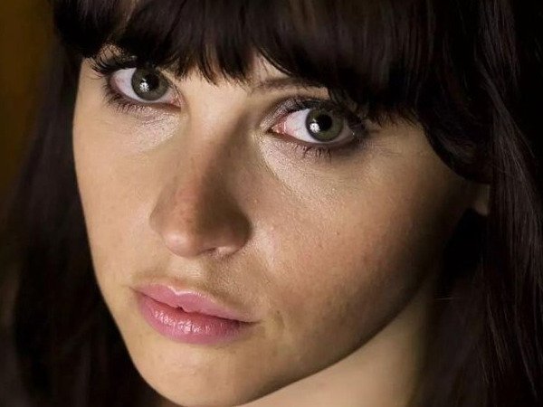 felicity jones star wars poetesse non romancable dommage bloop