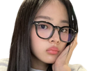 minji-kim-newjeans-idol-kpop-lunettes-intello-coreenne