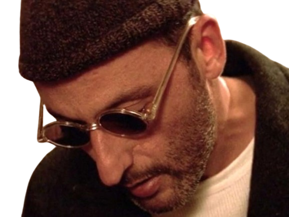 leon tueur gages nettoyeur professionnel film drame francais jean reno acteur homme quarantenaire cheveuxbruns yeuxmarrons