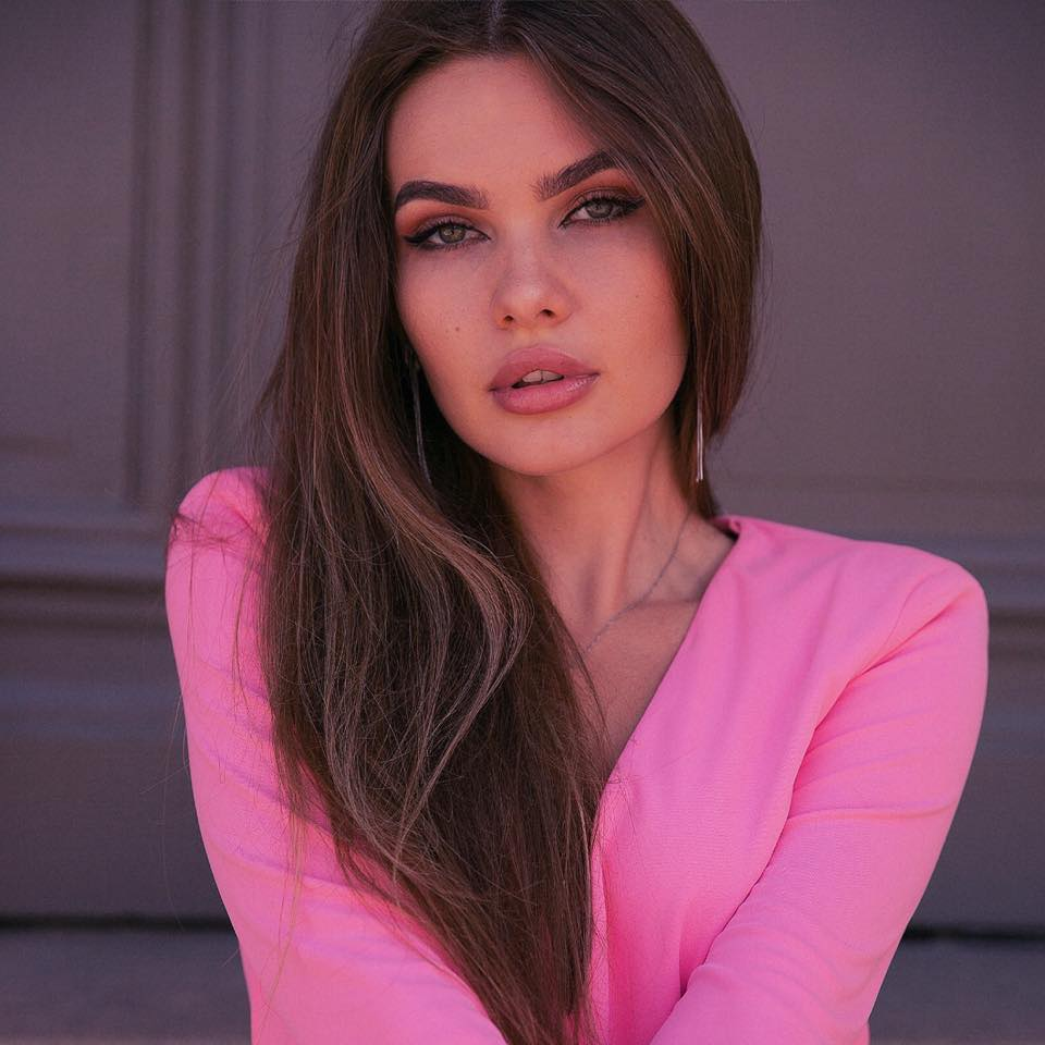 amat tiny fine curb slut hoe whore puta catin toutes fml female string lingerie tepu