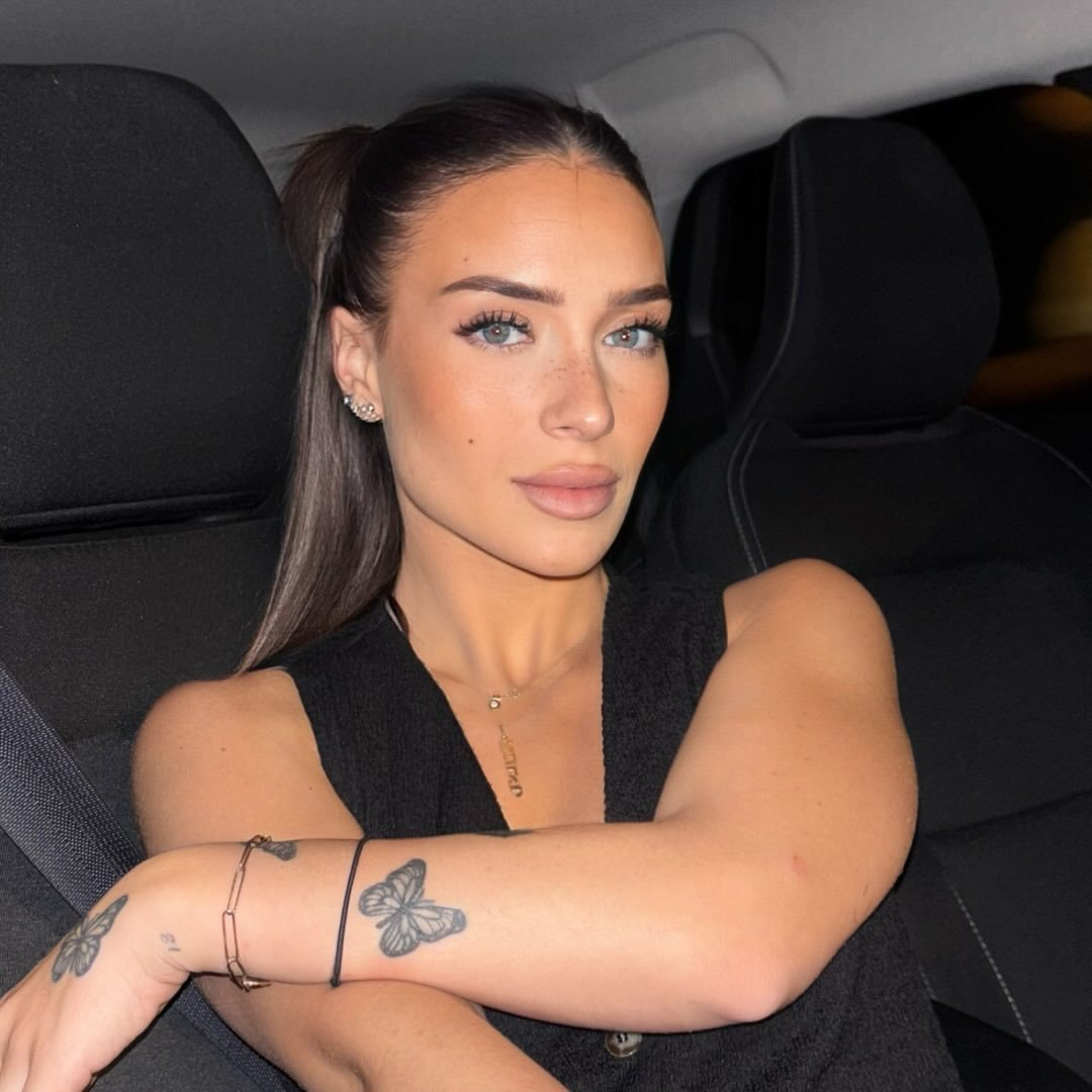 amat tiny fine curb slut hoe whore puta catin toutes fml female string lingerie tepu