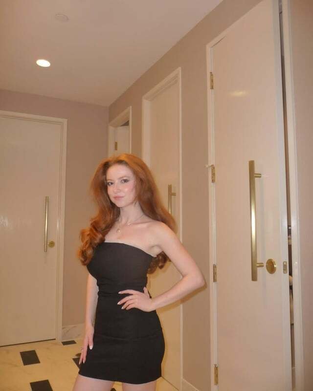 beauty delice sublime string lingerie francesca capaldi rdh redhead catin celeb fame people actress cine