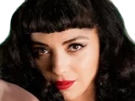 mon-laferte-norma-chanteuse-auteure-compositrice-latine-mexicaine-chilienne-trentaine-trentenaire-brune-femme