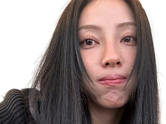 jeon jisu coreenne charme asiatique modele grimace