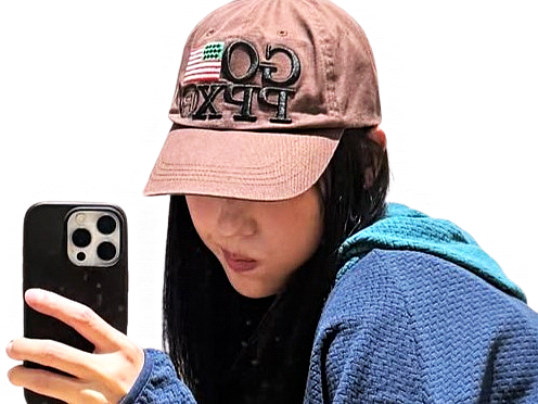 jeon jisu coreenne charme asiatique modele grimace casquette portable telephone