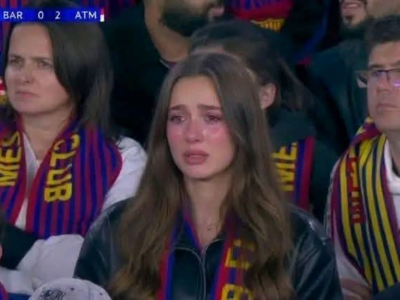 1010 femme fille chiale en pleurs pleure larme larmes barca supporter fan barcelonaise barcelone atletico