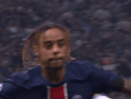 barcola bradley celebration matuidi charo gif psg attaquant crack francais