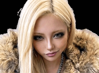 asiatique asian badass style manteau fourrure blonde gif sourire maline coquine