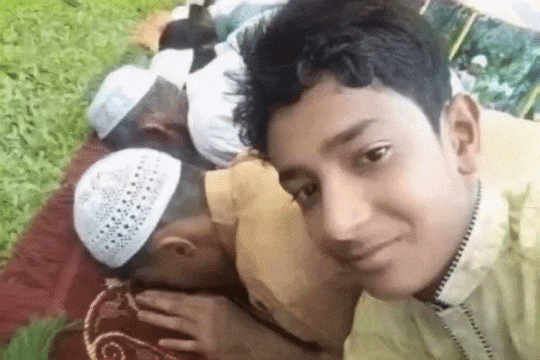 musulman muslim jeune arabe priere selfie wallah allah coran