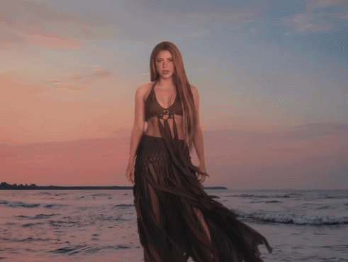 shakira algo tu gif