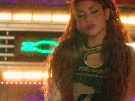 shakira-algo-tu-gif