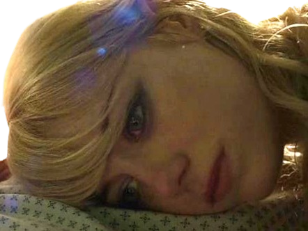 birdman sam thomson emma emily stone actrice americaine blonde yeux verts femme camee drogue maigre