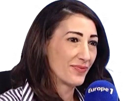 sabrina medjebeur auteure europe1 micro fauteuil bienveillante sourire