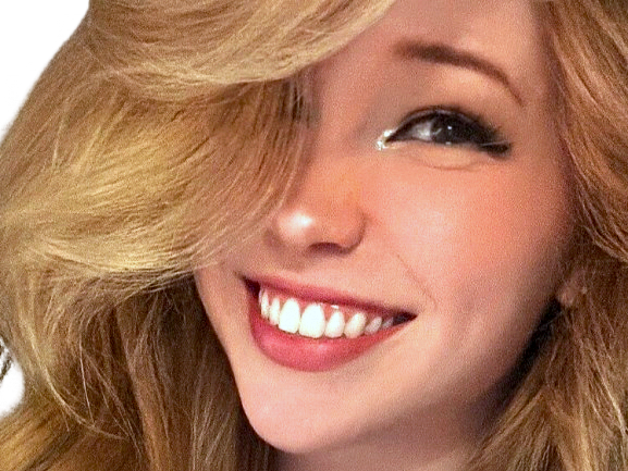 belle delphine main mannequin dent sourire maline