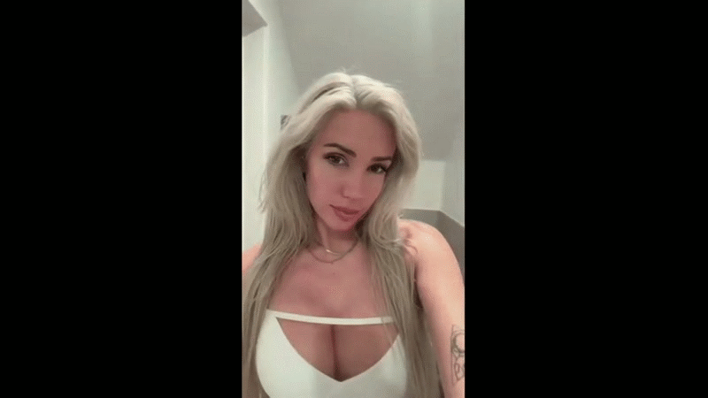 alanah pearce celeb people vhs beyond influ tok yt gears ign sxsw busty breast tit