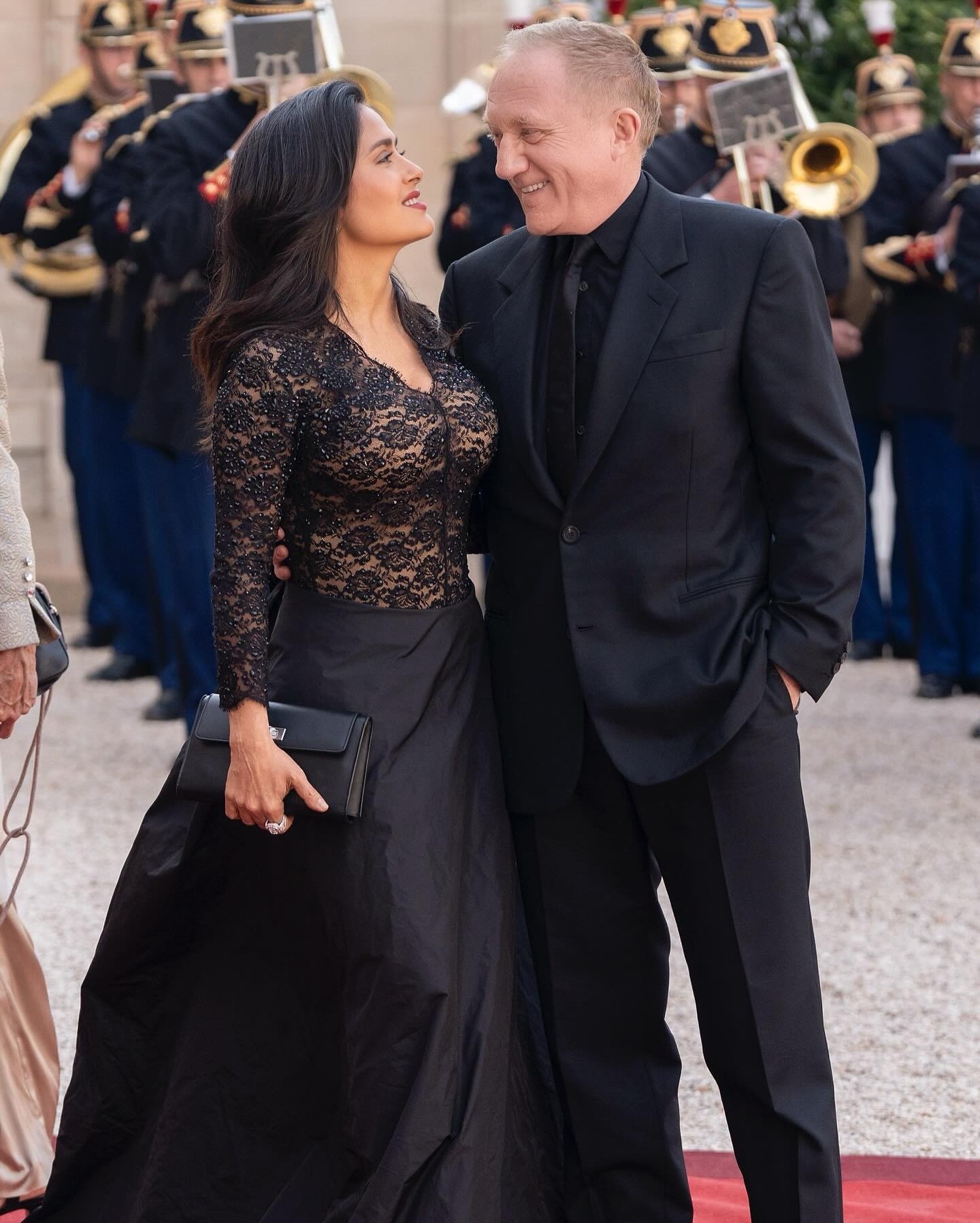 salma hayek francois pinault bzez milf femme meuf fille