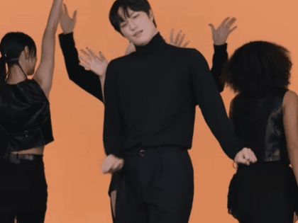 jeon somi canadienne coreenne neerlandaise blonde asiatique style danse dance kpop badass queen entree gif