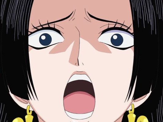 boa hancock one piece cheveux noir boucles oreille serpent yeux bleu fic bloop