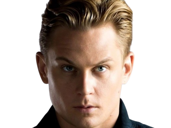 billy magnussen acteur americain homme blond trentaine trentenaire beau bg yeux bleus jeune maniac
