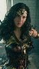 gal-gadot-actress-milfed-wife-celeb-cine-people-fame-tiny-notice-diana-gisele-reina-cleo