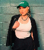 taylor-tomlinson-celeb-people-talk-comedy-nflx-tvshow-influ-yt-tok-fame-podcast-culture-artist
