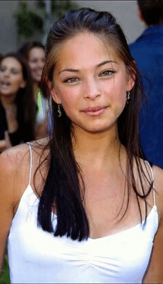 kristin kreuk actress people fame cass joa model beauty chun celeb canada milfed smallville 90s