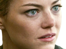 annie-landsberg-maniac-serie-emma-emily-jean-stone-actrice-productrice-americaine-blonde-femme-lunettes-cigarette