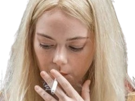 annie-landsberg-maniac-serie-emma-emily-jean-stone-actrice-productrice-americaine-blonde-femme-lunettes-cigarette