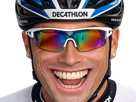ronaldo-ronaldoent-zoom-sourire-content-bouche-ouverte-dents-cyclisme-casque-lunettes-portugais-portugal-decathlon