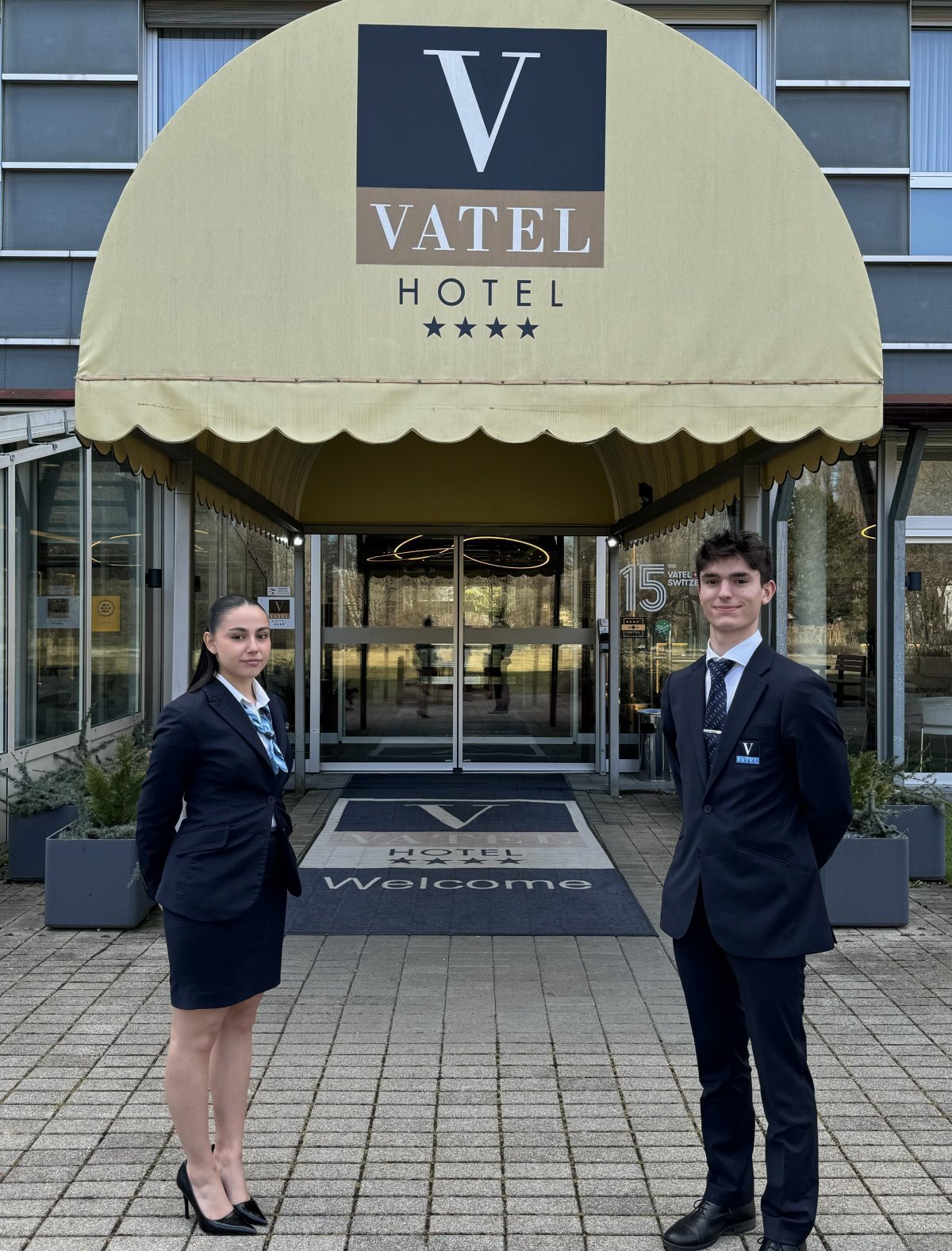 hotel vatel bot esclaves brunette