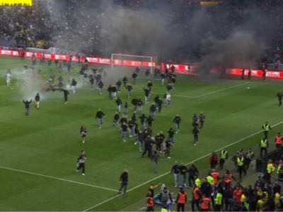 tfc toulouse nantes fcn envahissement de terrain invasion fumi fumigene