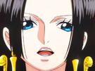 boa-hancock-one-piece-cheveux-noir-yeux-bleu-boucle-oreille-serpent-fic-bloop