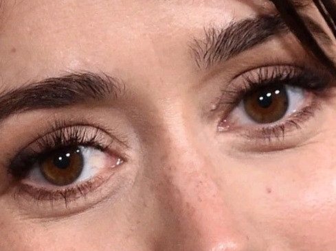 cristin milioti black mirror yeux marron noisette infirmiere christine maillol fic bloop