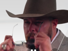 baptiste-marchais-bench-cigare-cowboy-chapeau-lunettes-deodati-costume