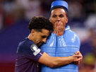 marquinhos-gabriel-bouteille-bottle-calin-caline-psg-paris-arsenal-finale-ldc-ligue-des-saint-germain-champions