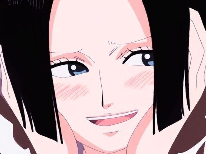 boa hancock one piece cheveux noir yeux bleu boucles oreillle serpent fic bloop